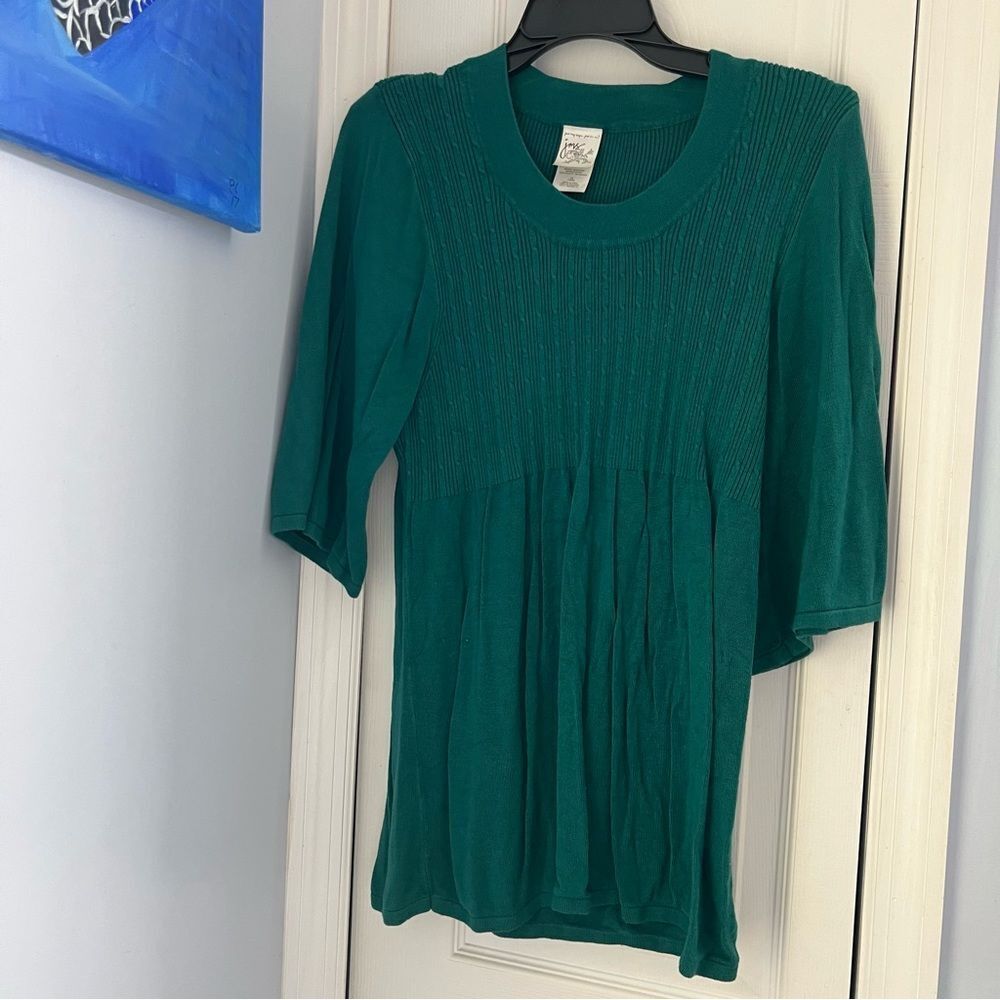 Women’s green 3/4 sleeve shirt